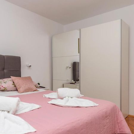 Apartment Strawberry Makarska Ngoại thất bức ảnh