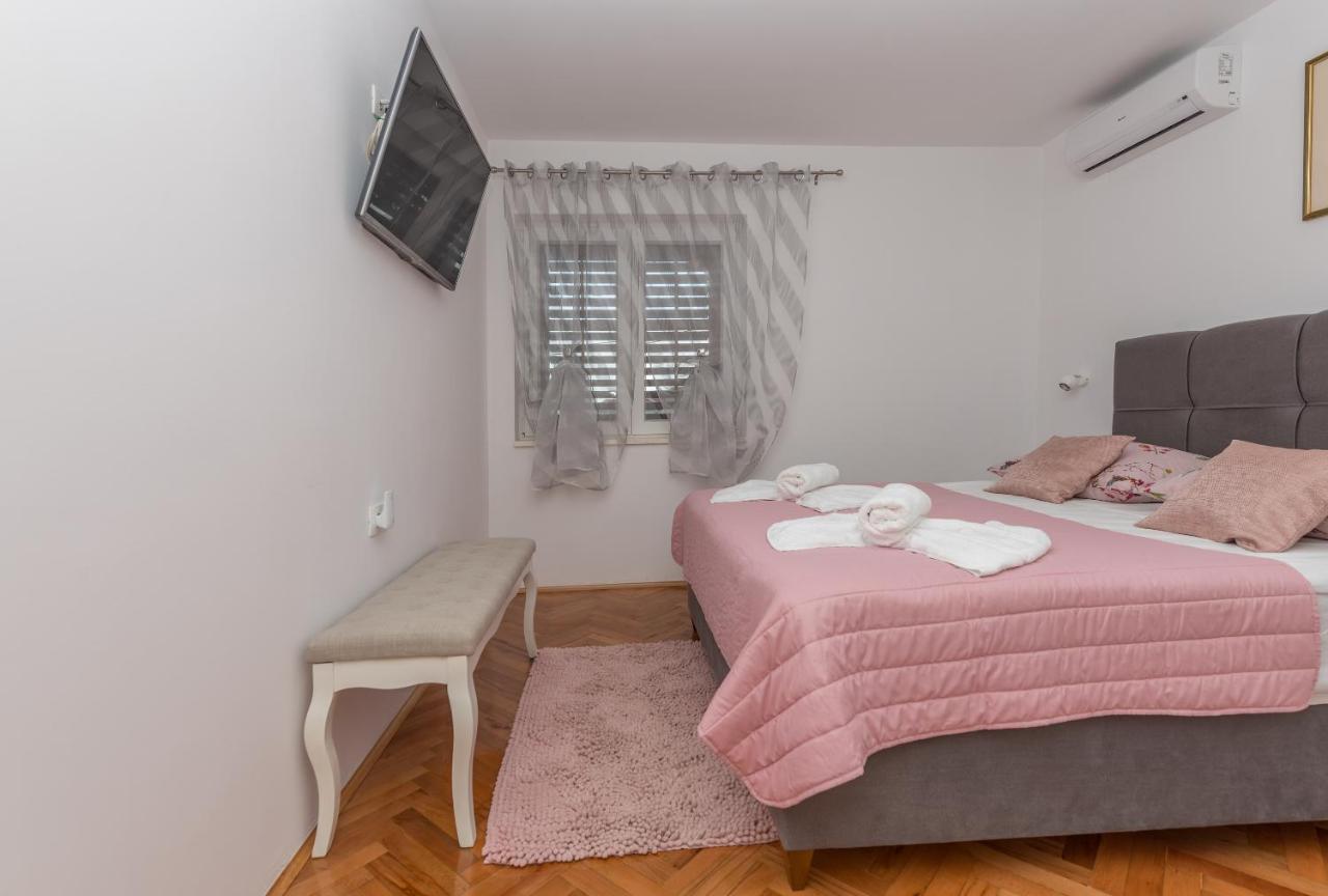 Apartment Strawberry Makarska Ngoại thất bức ảnh