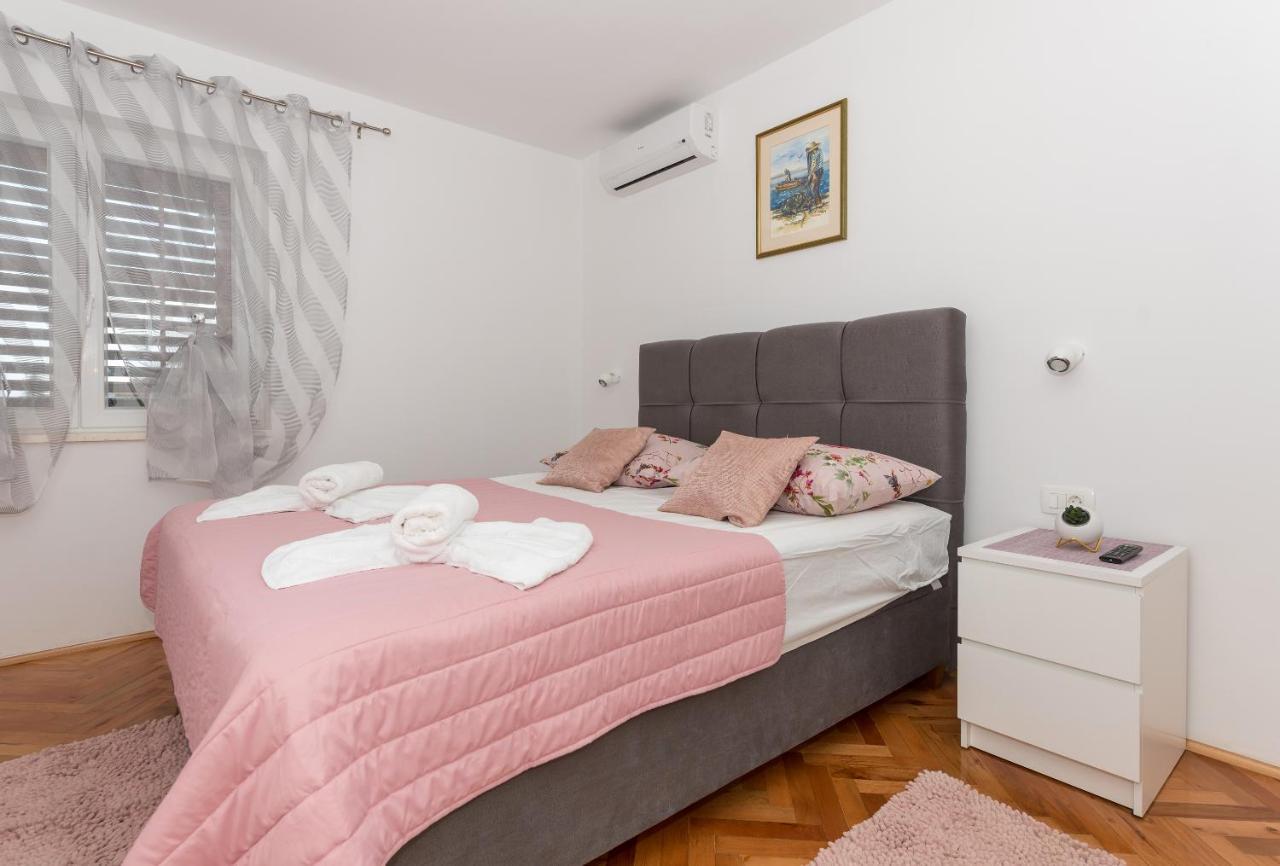 Apartment Strawberry Makarska Ngoại thất bức ảnh
