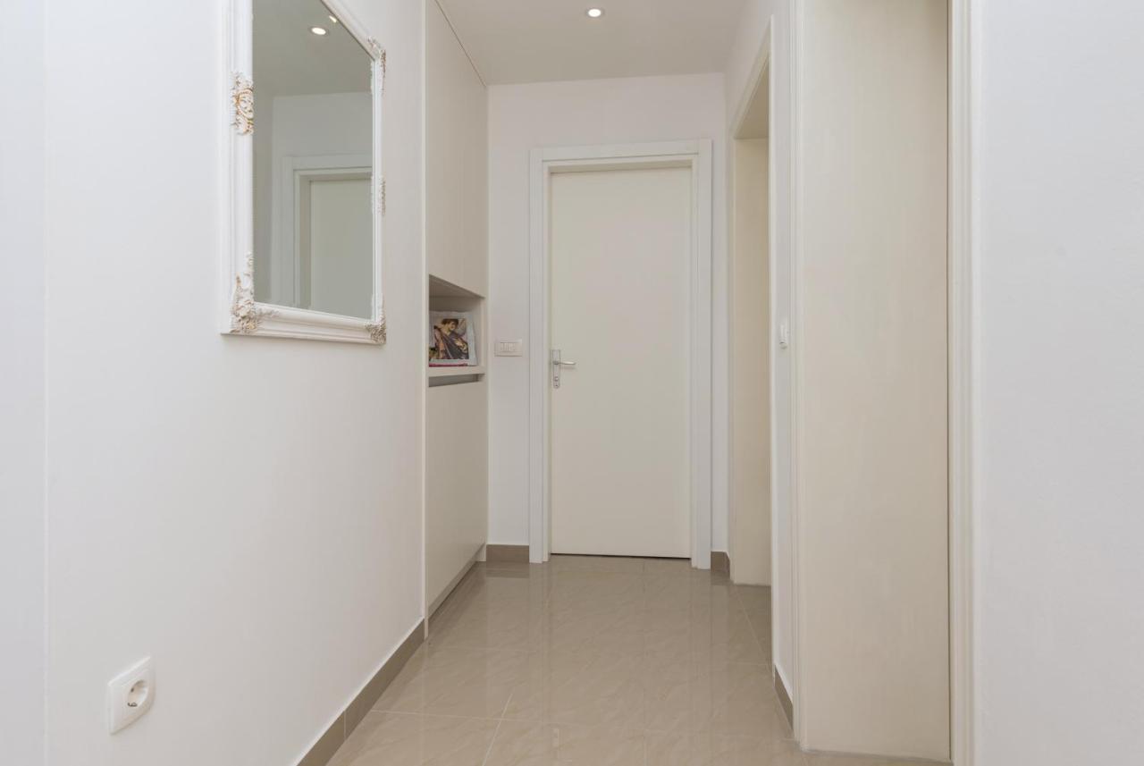 Apartment Strawberry Makarska Ngoại thất bức ảnh