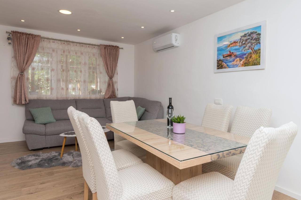 Apartment Strawberry Makarska Ngoại thất bức ảnh